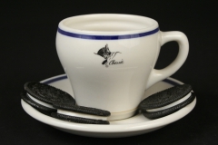 Syracuse China Chessie with oreos