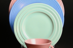 2020.143-Vernon-Kilns-May-Vieve-Hamilton-Rippled-and-Rhythmic-dinnerware-1936-37