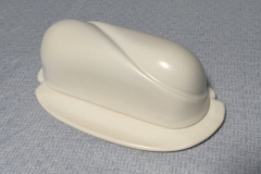 Peter Saenger Butter Dish with Knife Rest