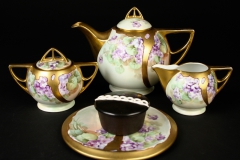 Schonwald Porcelain, Bavaria, decorated by Phillip Wight Belle Epoque Art Nouveau hand-painted by Pickard artist 1920s with Hostess cupcake