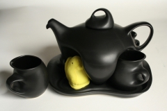 Saenger Porcelain teaset with plush Peep